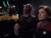 extant_StarTrek_VOY_6x01-EquinoxPart2_02256.jpg