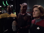 extant_StarTrek_VOY_6x01-EquinoxPart2_02259.jpg