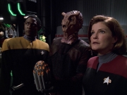 extant_StarTrek_VOY_6x01-EquinoxPart2_02289.jpg