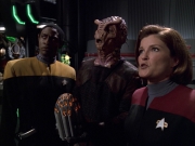 extant_StarTrek_VOY_6x01-EquinoxPart2_02292.jpg