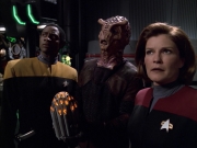 extant_StarTrek_VOY_6x01-EquinoxPart2_02298.jpg