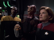 extant_StarTrek_VOY_6x01-EquinoxPart2_02300.jpg