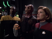 extant_StarTrek_VOY_6x01-EquinoxPart2_02302.jpg