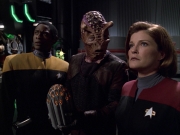 extant_StarTrek_VOY_6x01-EquinoxPart2_02314.jpg