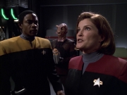 extant_StarTrek_VOY_6x01-EquinoxPart2_02345.jpg