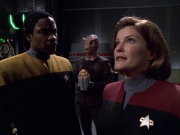 extant_StarTrek_VOY_6x01-EquinoxPart2_02351.jpg