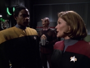extant_StarTrek_VOY_6x01-EquinoxPart2_02361.jpg
