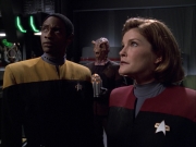 extant_StarTrek_VOY_6x01-EquinoxPart2_02365.jpg