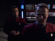 extant_StarTrek_VOY_6x01-EquinoxPart2_02390.jpg