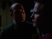extant_StarTrek_VOY_6x01-EquinoxPart2_02472.jpg