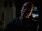 extant_StarTrek_VOY_6x01-EquinoxPart2_02510.jpg