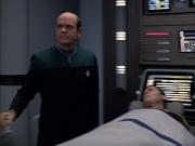 extant_StarTrek_VOY_6x01-EquinoxPart2_02763.jpg