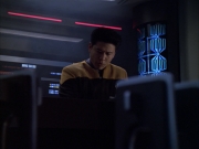 extant_StarTrek_VOY_6x01-EquinoxPart2_02934.jpg