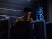 extant_StarTrek_VOY_6x01-EquinoxPart2_02935.jpg