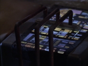 extant_StarTrek_VOY_6x01-EquinoxPart2_02993.jpg