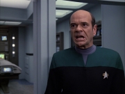 extant_StarTrek_VOY_6x01-EquinoxPart2_03055.jpg