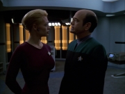 extant_StarTrek_VOY_6x01-EquinoxPart2_03398.jpg