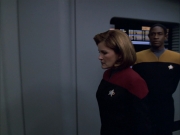 extant_StarTrek_VOY_6x01-EquinoxPart2_03415.jpg