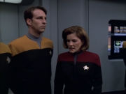 extant_StarTrek_VOY_6x01-EquinoxPart2_03417.jpg