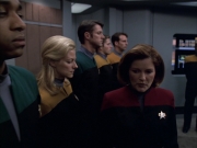 extant_StarTrek_VOY_6x01-EquinoxPart2_03423.jpg