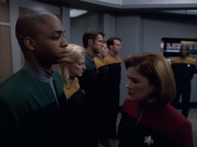 extant_StarTrek_VOY_6x01-EquinoxPart2_03426.jpg