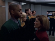 extant_StarTrek_VOY_6x01-EquinoxPart2_03428.jpg