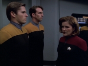 extant_StarTrek_VOY_6x01-EquinoxPart2_03446.jpg