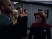 extant_StarTrek_VOY_6x01-EquinoxPart2_03454.jpg