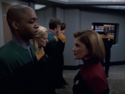 extant_StarTrek_VOY_6x01-EquinoxPart2_03465.jpg