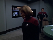extant_StarTrek_VOY_6x01-EquinoxPart2_03475.jpg