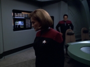 extant_StarTrek_VOY_6x01-EquinoxPart2_03477.jpg