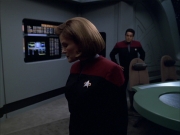 extant_StarTrek_VOY_6x01-EquinoxPart2_03478.jpg