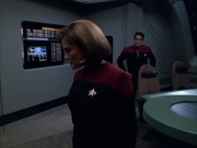 extant_StarTrek_VOY_6x01-EquinoxPart2_03479.jpg