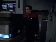 extant_StarTrek_VOY_6x01-EquinoxPart2_03496.jpg