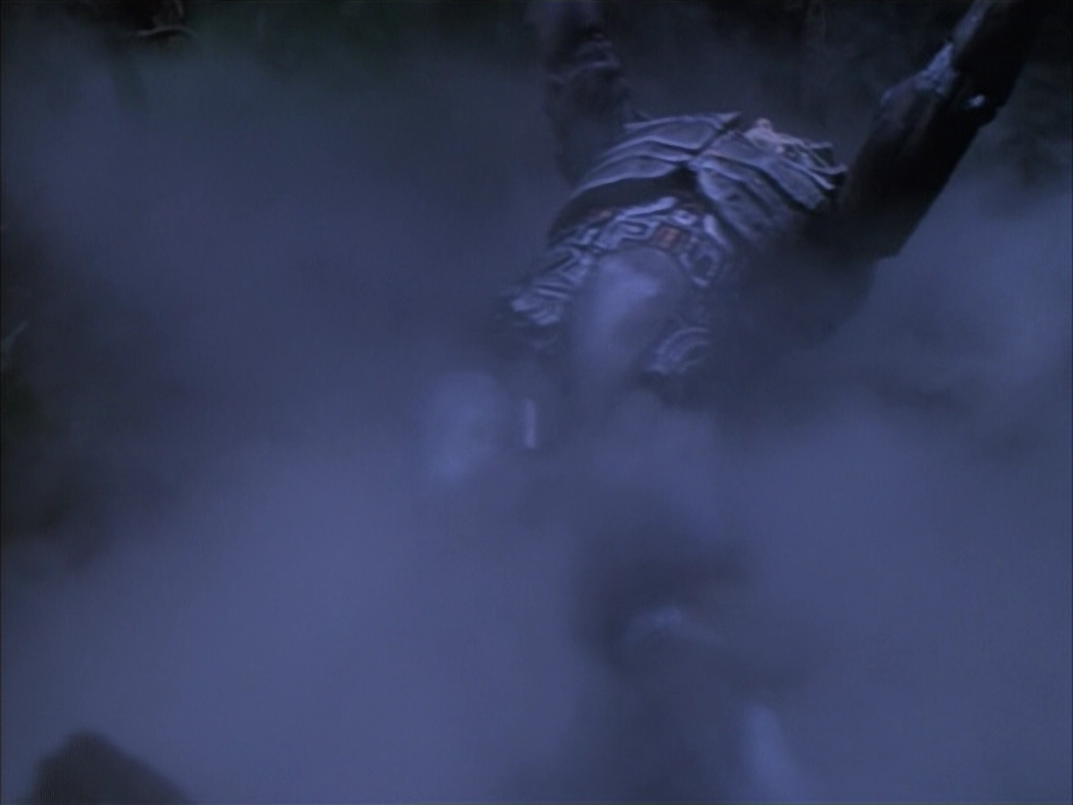 extant_StarTrek_VOY_6x02-SurvivalInstinct_00096.jpg
