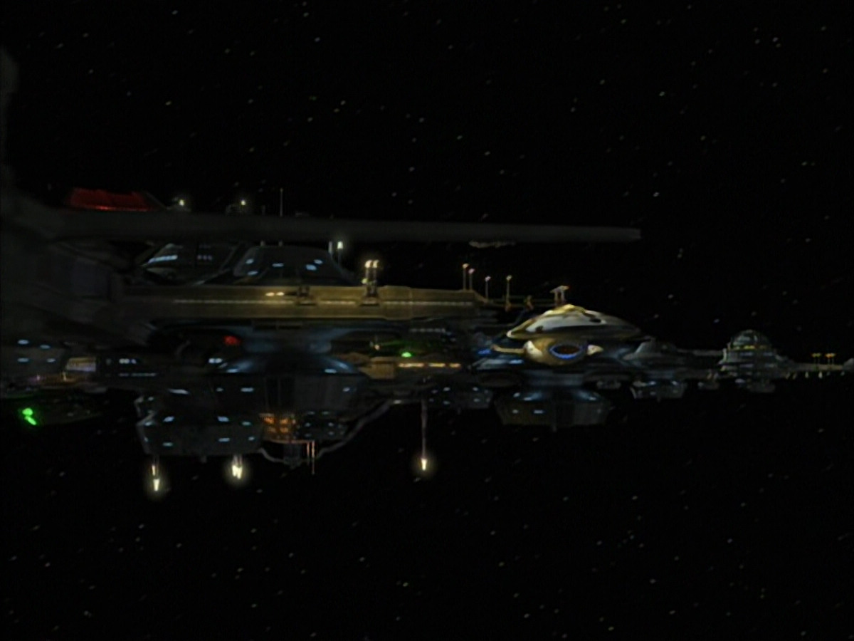 extant_StarTrek_VOY_6x02-SurvivalInstinct_00266.jpg