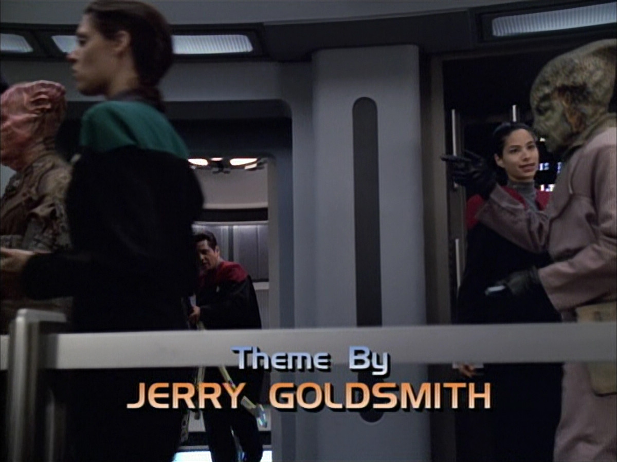 extant_StarTrek_VOY_6x02-SurvivalInstinct_00284.jpg
