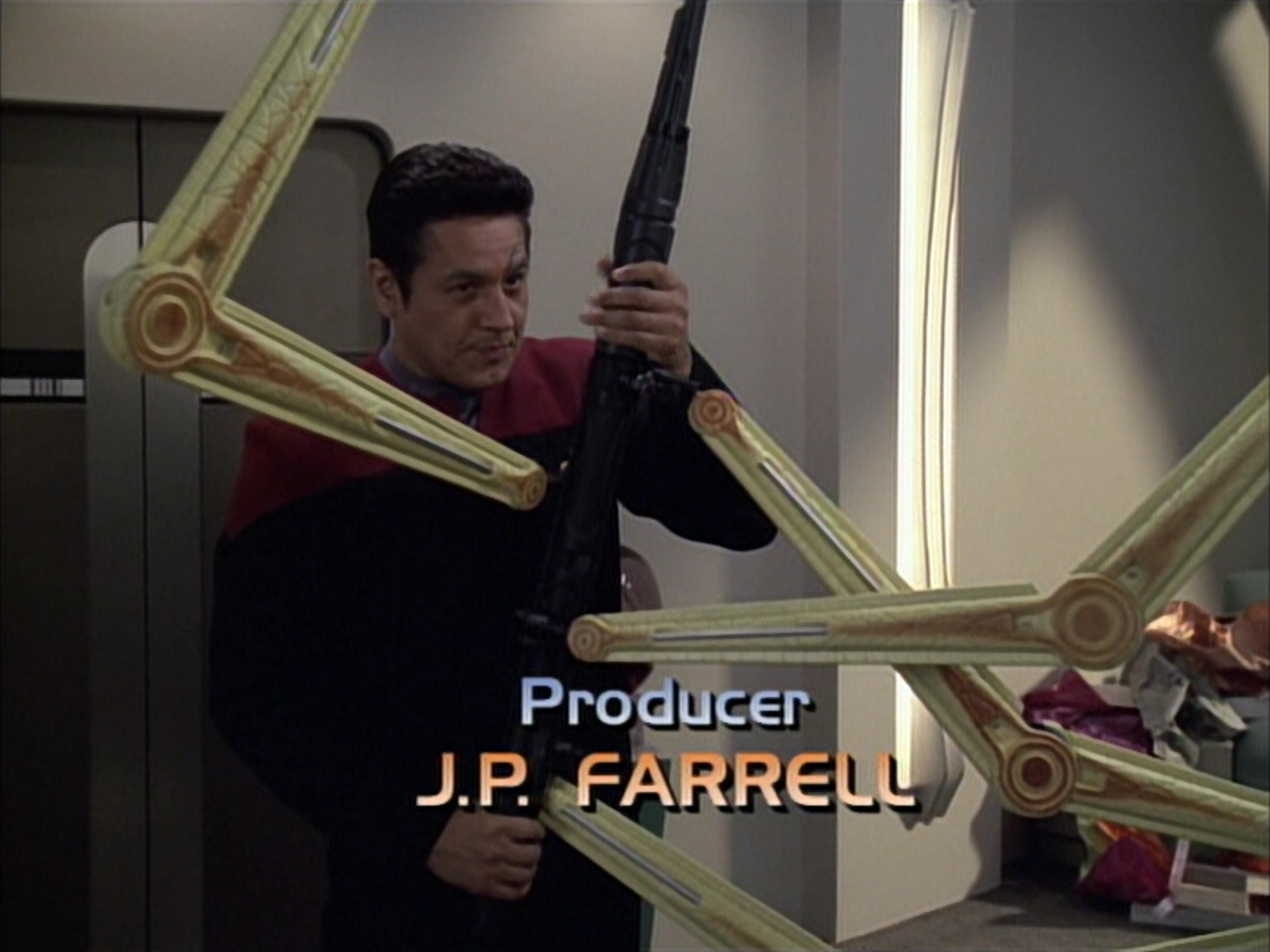 extant_StarTrek_VOY_6x02-SurvivalInstinct_00324.jpg