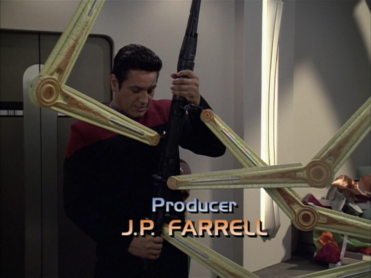 extant_StarTrek_VOY_6x02-SurvivalInstinct_00325.jpg
