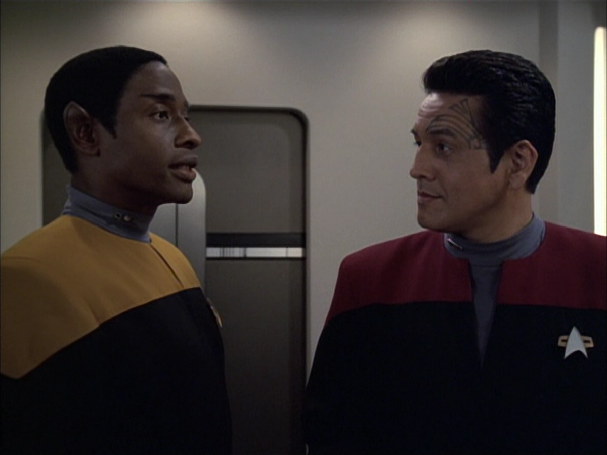 extant_StarTrek_VOY_6x02-SurvivalInstinct_00428.jpg