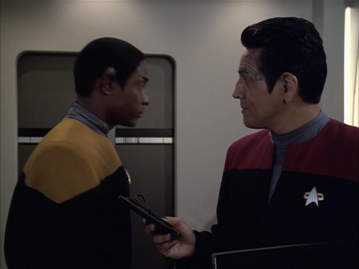 extant_StarTrek_VOY_6x02-SurvivalInstinct_00439.jpg