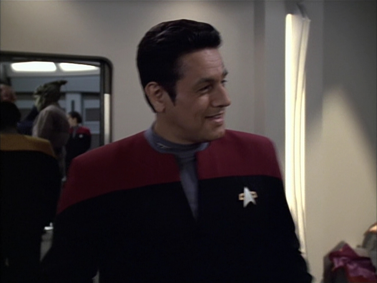 extant_StarTrek_VOY_6x02-SurvivalInstinct_00442.jpg