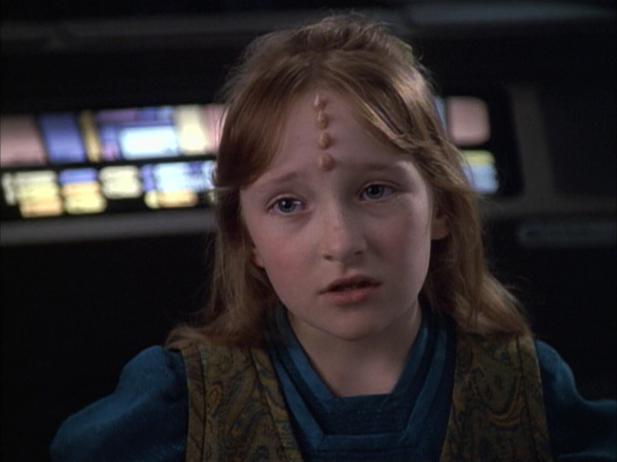 extant_StarTrek_VOY_6x02-SurvivalInstinct_00471.jpg