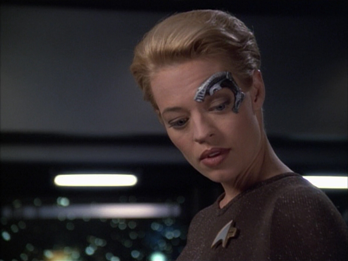 extant_StarTrek_VOY_6x02-SurvivalInstinct_00474.jpg