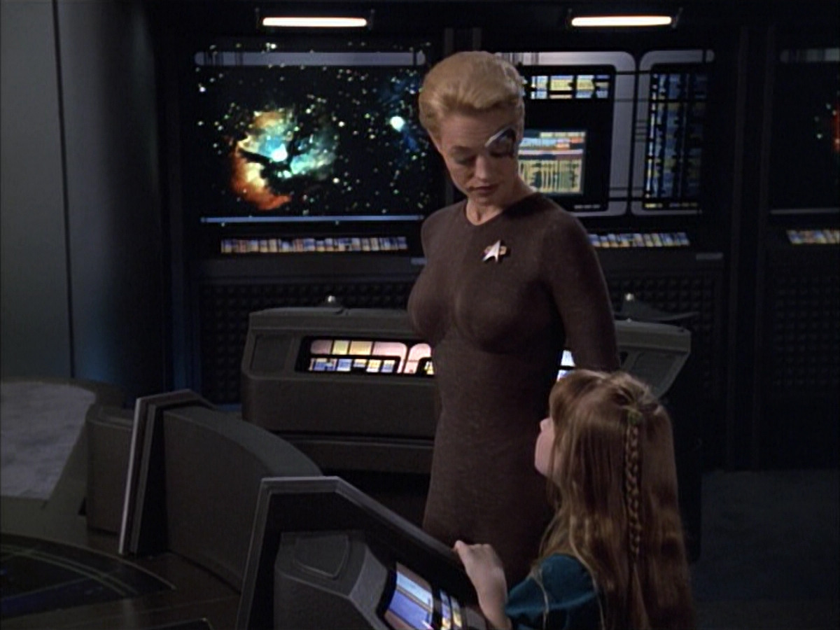 extant_StarTrek_VOY_6x02-SurvivalInstinct_00481.jpg