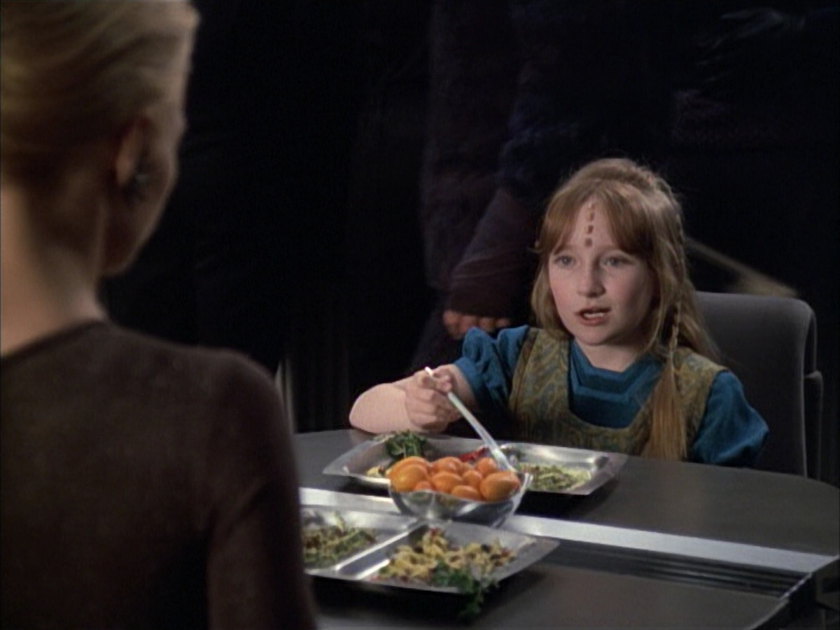 extant_StarTrek_VOY_6x02-SurvivalInstinct_00584.jpg