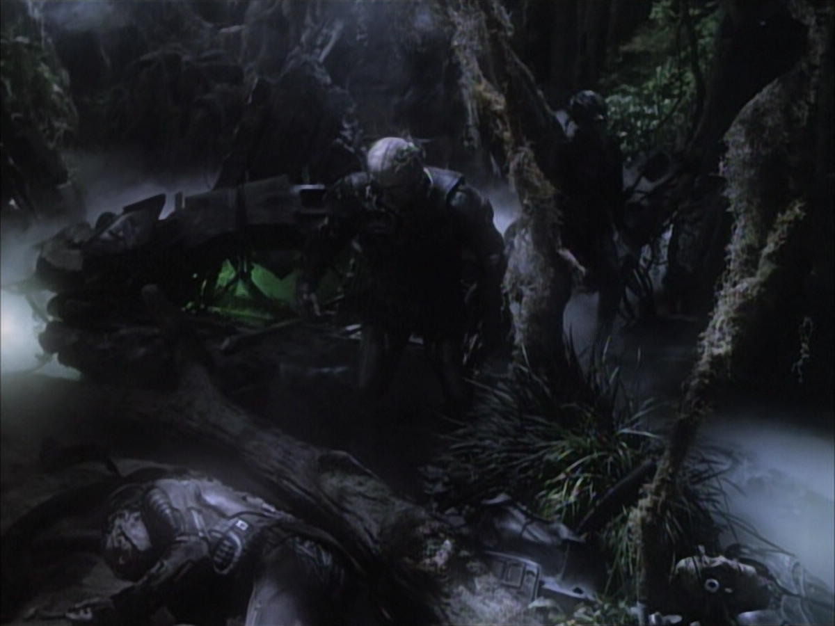 extant_StarTrek_VOY_6x02-SurvivalInstinct_00613.jpg