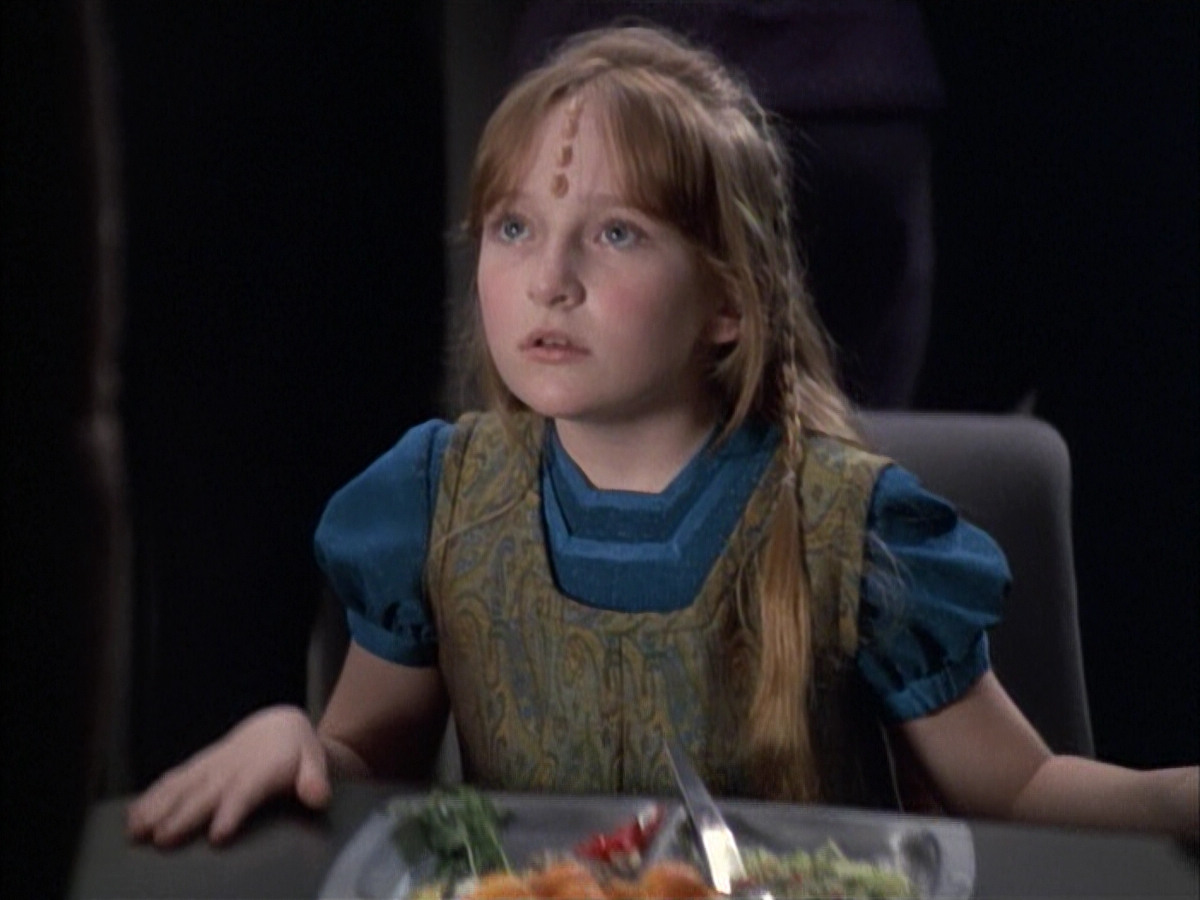 extant_StarTrek_VOY_6x02-SurvivalInstinct_00625.jpg