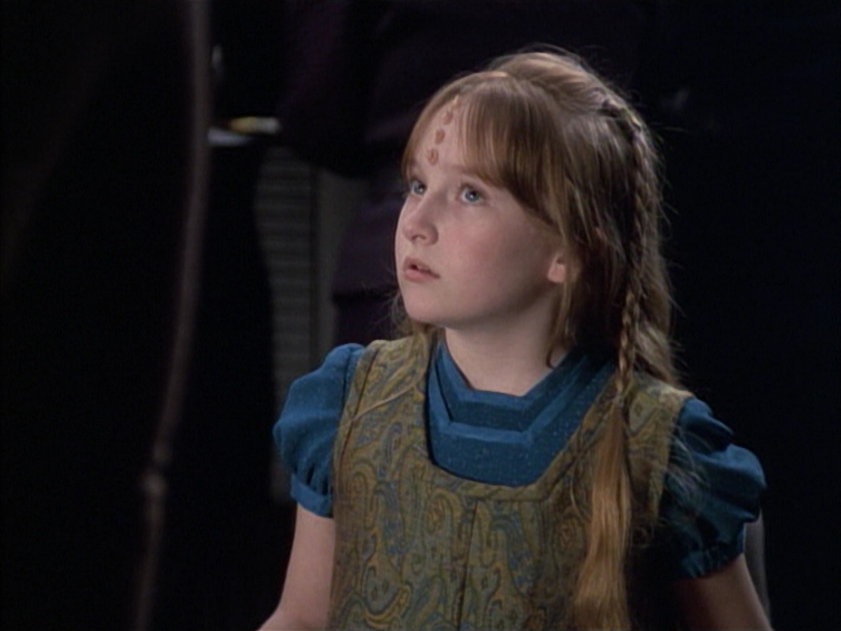 extant_StarTrek_VOY_6x02-SurvivalInstinct_00645.jpg