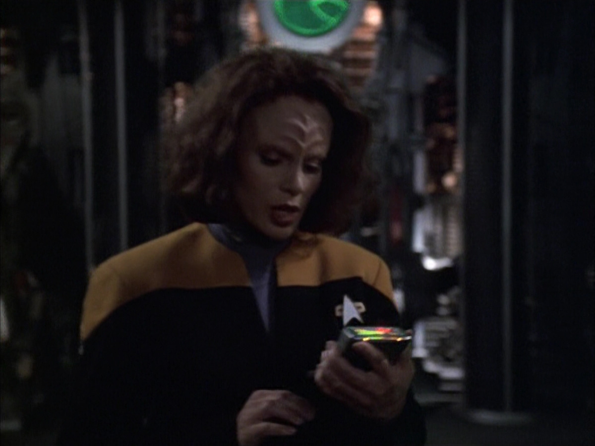 extant_StarTrek_VOY_6x02-SurvivalInstinct_00823.jpg